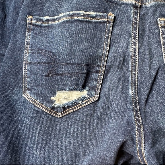 American Eagle Outfitters Distressed High Rise Jegging - Picture 6 of 10